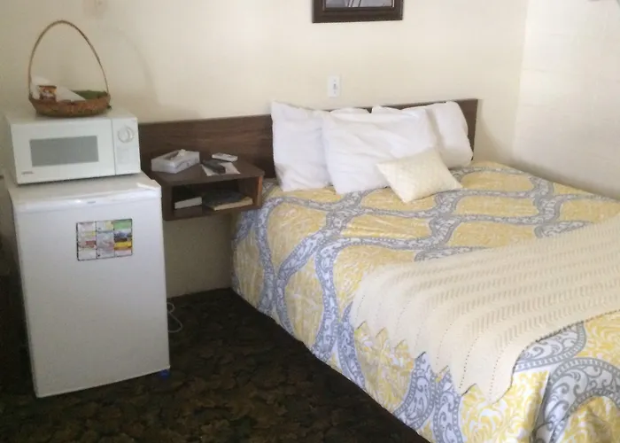 Grandmas Inn *